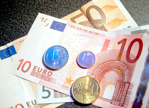 Greiti kreditai tai trumplaikis išsigelbėjimas, bei vartojimo kreditas ir jo pliusai