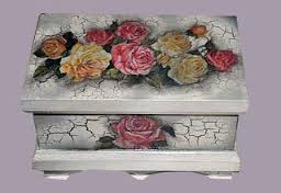 Dekupažas: kaip sutaupyti perkant medžiagas?